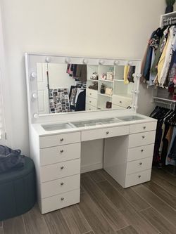 White Makeup Vanity with Hollywood Mirror