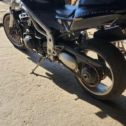 Dirt Bike Triumph Speed Triple  Atv , 4 Wheeler 