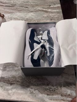 Prada sneaker