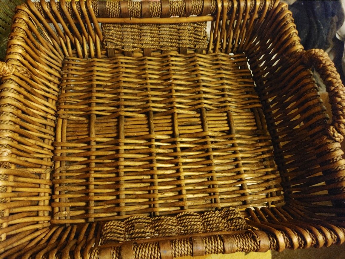 LARGE BASkET