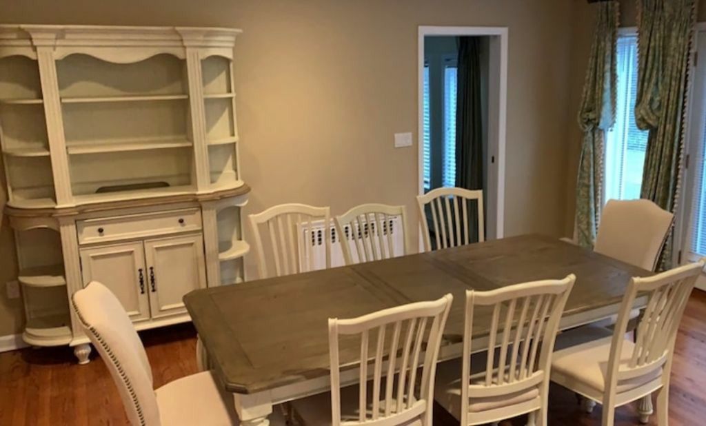 Extendable Dining Table
