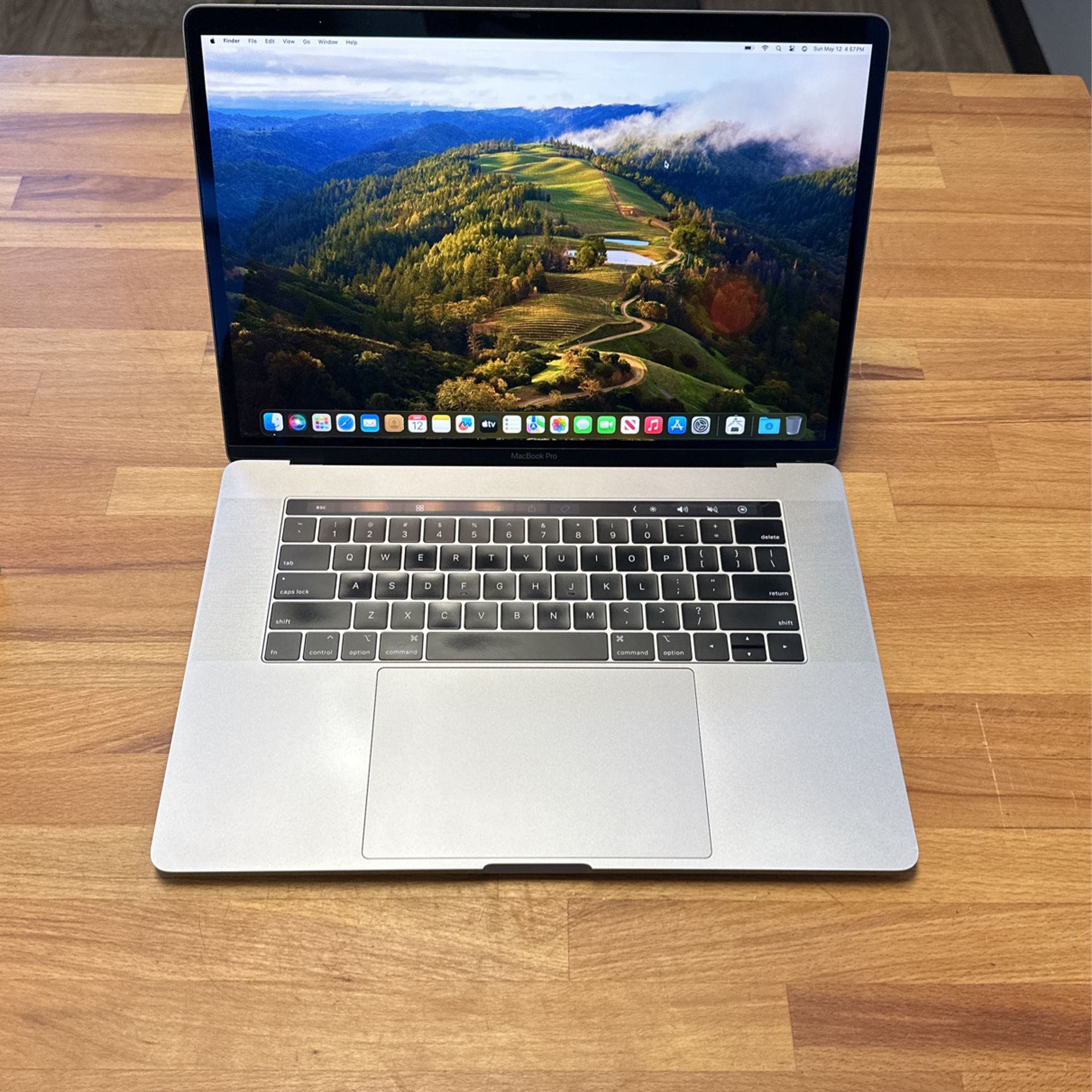  CLEAN  Apple MacBook Pro 15” Retina 2.2GHz 32GB 250GB SSD 