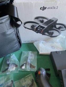 DJI Avata 2 Fly More Combo 3 Batteries + Goggles 3 + Motion 3