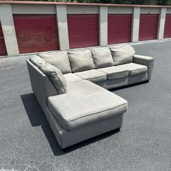Comfy Nice Gray Sectional Couch🔥🔥