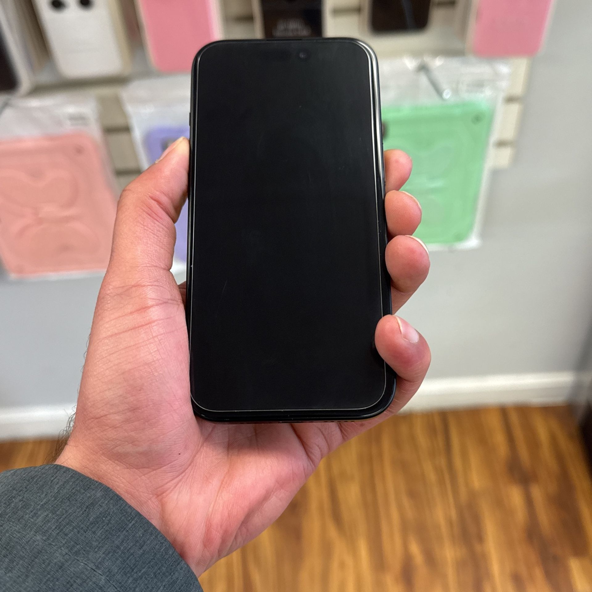 iPhone 15 128GB