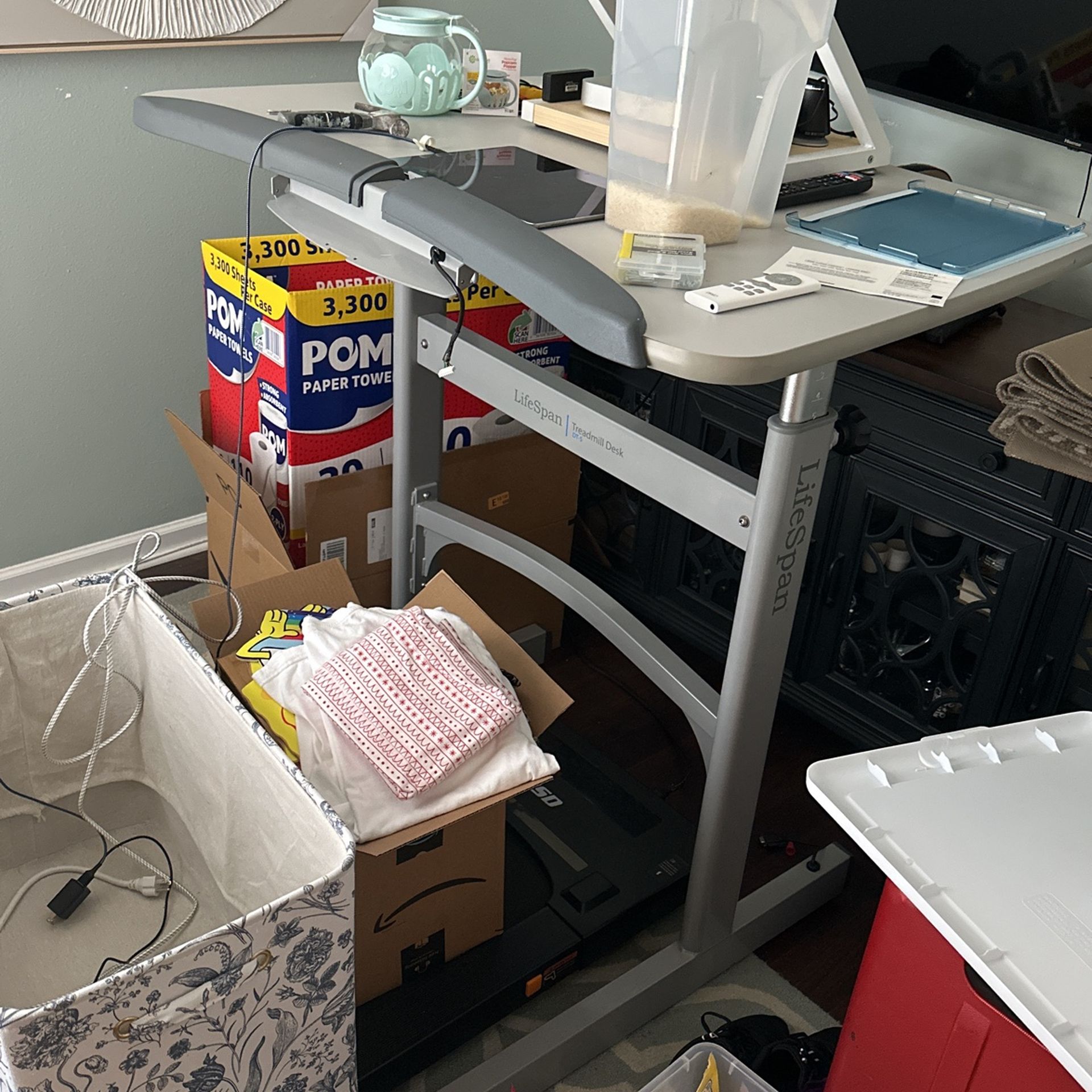 Lifespan treadmill Desk