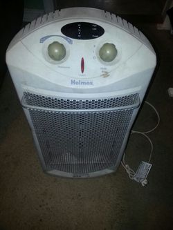 Electric heater Holmes. Works good. $20 b/o