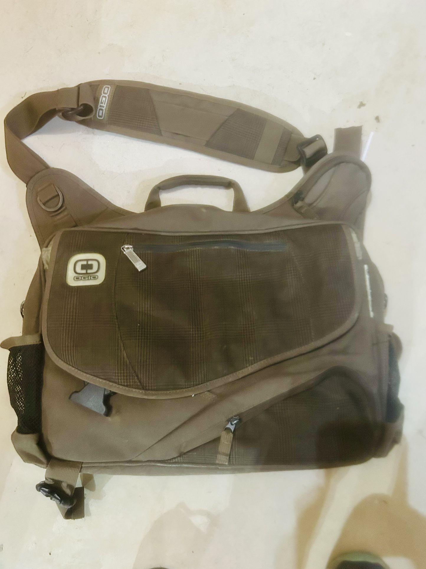 Laptop Messenger Bag