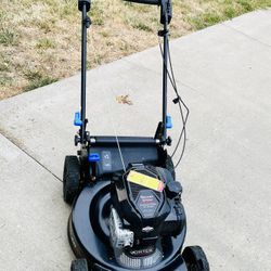 Toro recycler max with smart stow, 22 inch. Gas self propelled. 163 cc Briggs and Stratton engine.
