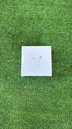 Apple AirPods 2nd Generation (Authentic) – Great Condition