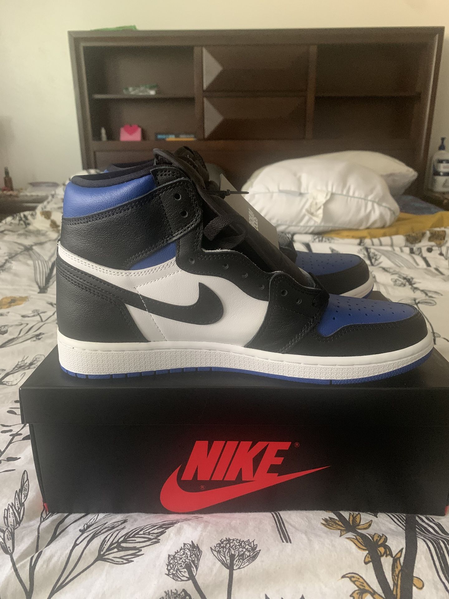 Air Jordan 1 Retro High OG 'Royal Toe' Size 9.5