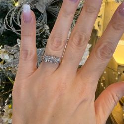 10K Gold Ring Band With Natural Diamonds