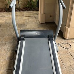 Treadmill - NordicTrack APEX 4100i