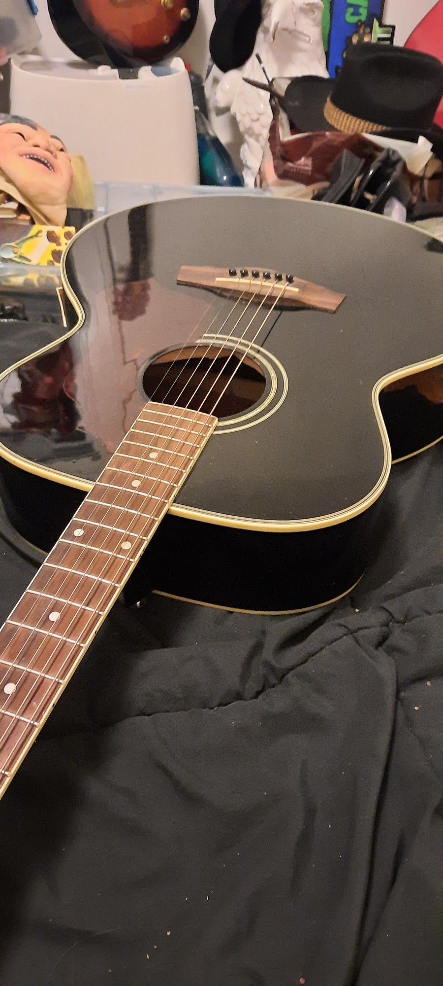 Ibanez Jumbo Acoustic Guitar Sg130