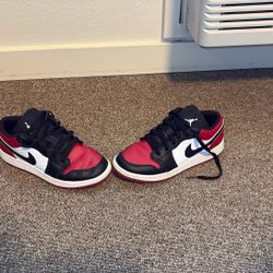 Jordan 4y. Size Still In Pretty Good Condition 