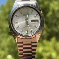 Rare Seiko 5 SNXS73 Silver Dial Automatic 7s26-0480 Day Date Watch