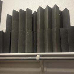 6 Bass Traps And 28 Sq Feet Of 4 Inch Acoustic Foam