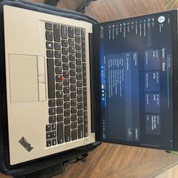 Lenovo ThinkPad E14 Gen 4 w/ USB-C Docking Station