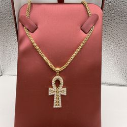 24” Box Chain 10K With Pendant For Sale!! 