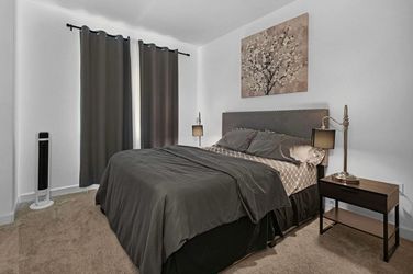 Queen Bed Set – Upholstered Platform Bed, Mattress & Box Spring