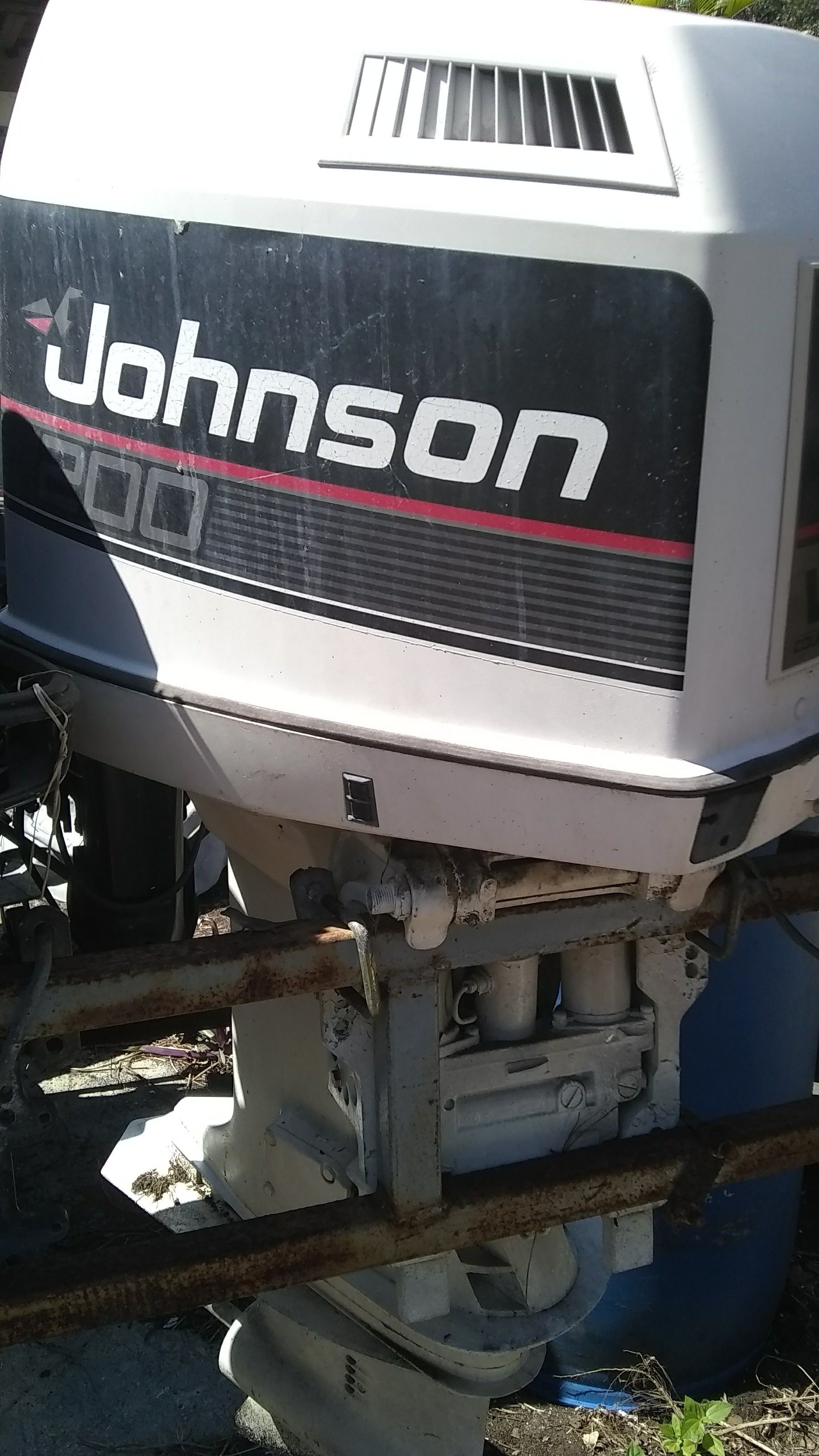 1988 Johnson outboard motor 200 hp