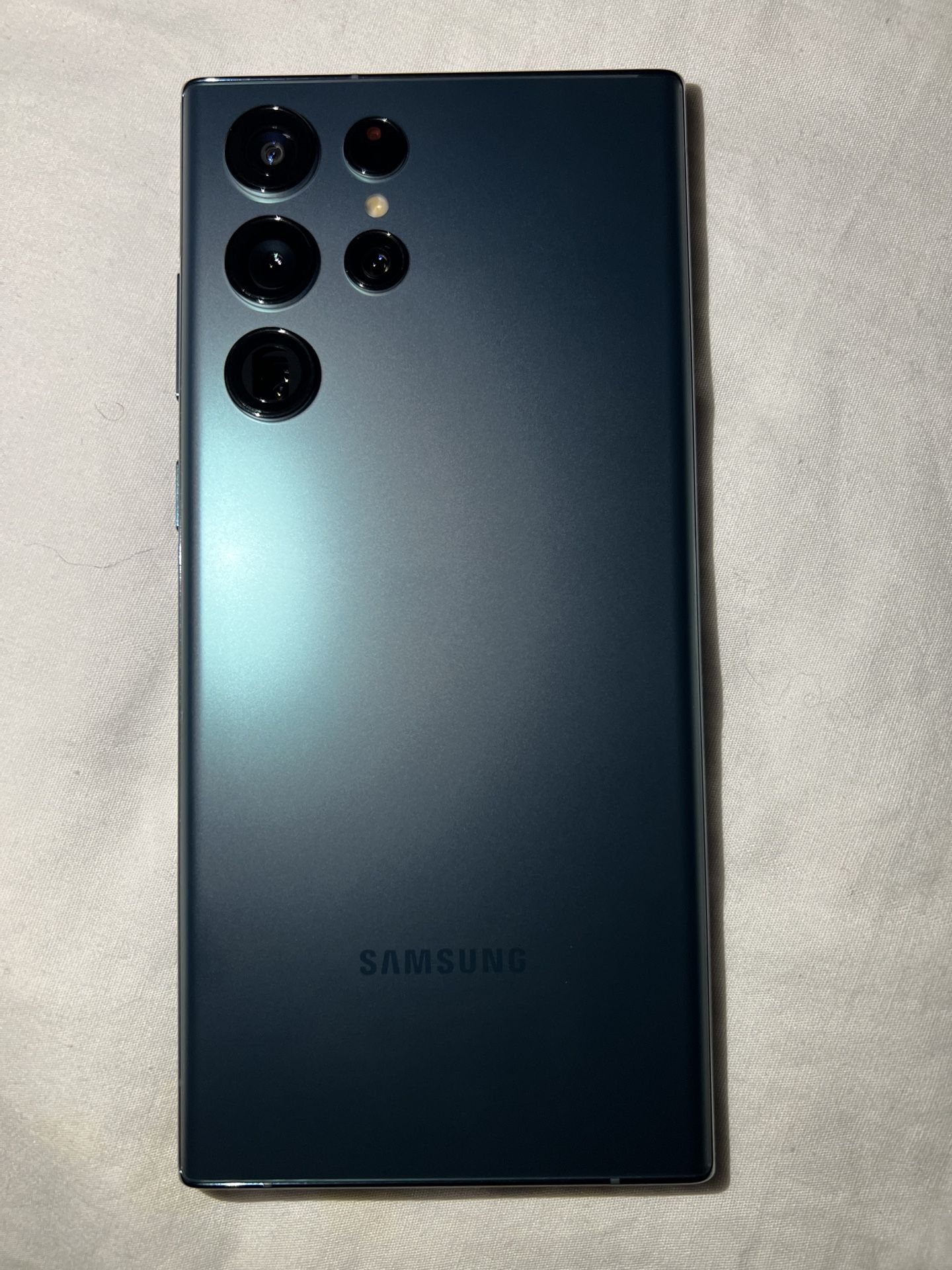 Samsung Galaxy’s S22 ULTRA 5G 256GB T-Mobile/Sprint/MetroPCS/Family Mobile/Simple Mobile…Can Meet At Sprint To Verify it’s Good.