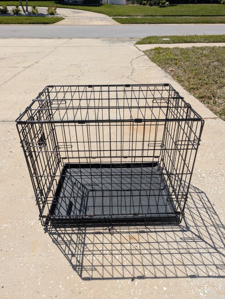 Small Dog Crate (L 23" x W 17" x H 20"