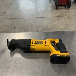 Dewalt Reciprocating Saw W/ Battery 