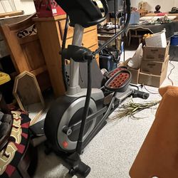 Elliptical Free motion 525 With Incline