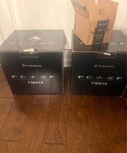 New Rockford Fosgate T1 12s and 1500 watt amplifier with box