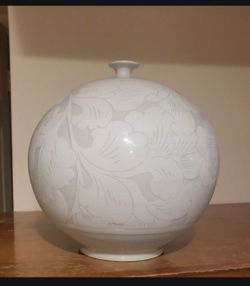 10"x 10" Korean Celadon Vase