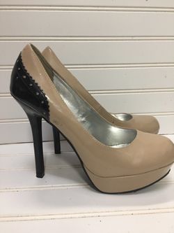 Candies Tan Patent Leather stilettos, size 7.5