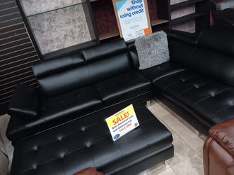 *Manager's Special*---Ibiza Black Leather Selection W/Ottoman---Now $699---Delivery And Easy Financing Available 