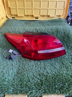 2017 Ford Focus Driver/Left Side Tail Light
