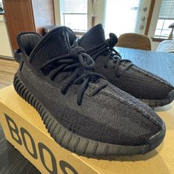 Yeezy Boost 350 V2 Onyx 