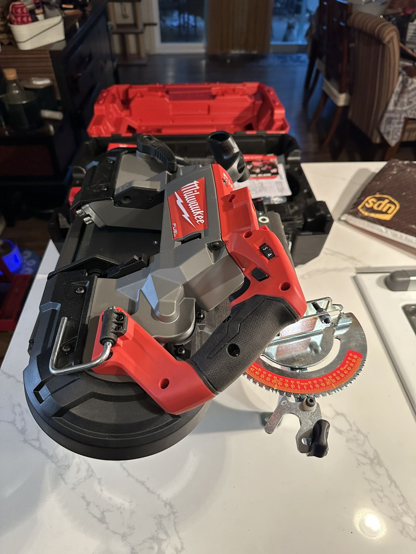 Milwaukee 2729-21 Band Saw Brand New And Swag Table Brand New $500
