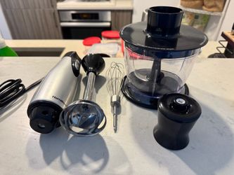 Kitchen stuff blender, basket, shlef, jars, pan