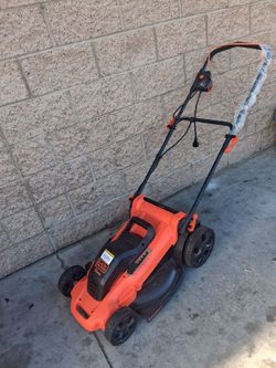 BLACK+DECKER CORDED PUSH LAWN MOWER  NO BAG  WORK VERY WELL