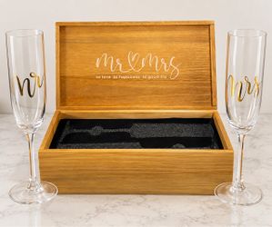 Mr & Mrs Wedding Champagne Flute Set with Wooden Keepsake Box