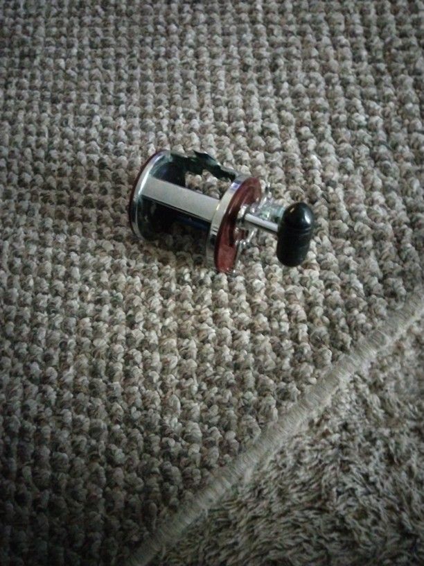 PENN JIGMASTER FISHING REEL