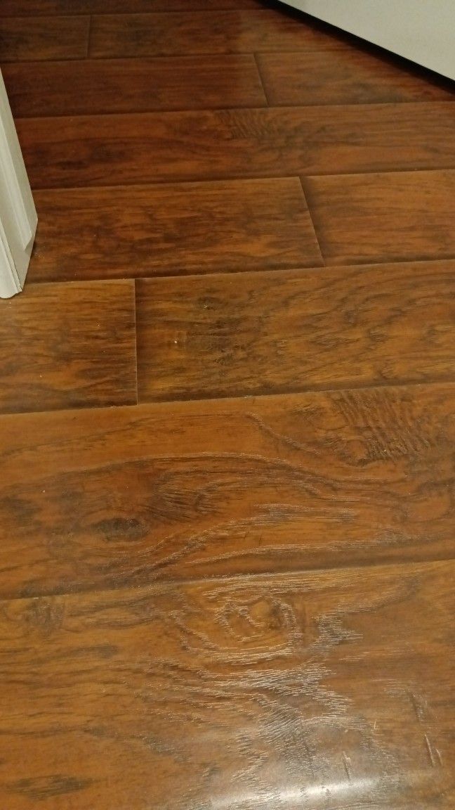 Laminate Flooring, Used, 800-900sq ft