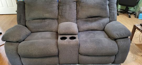 Ashley Draycoll Reclining Sofa & Loveseat Set