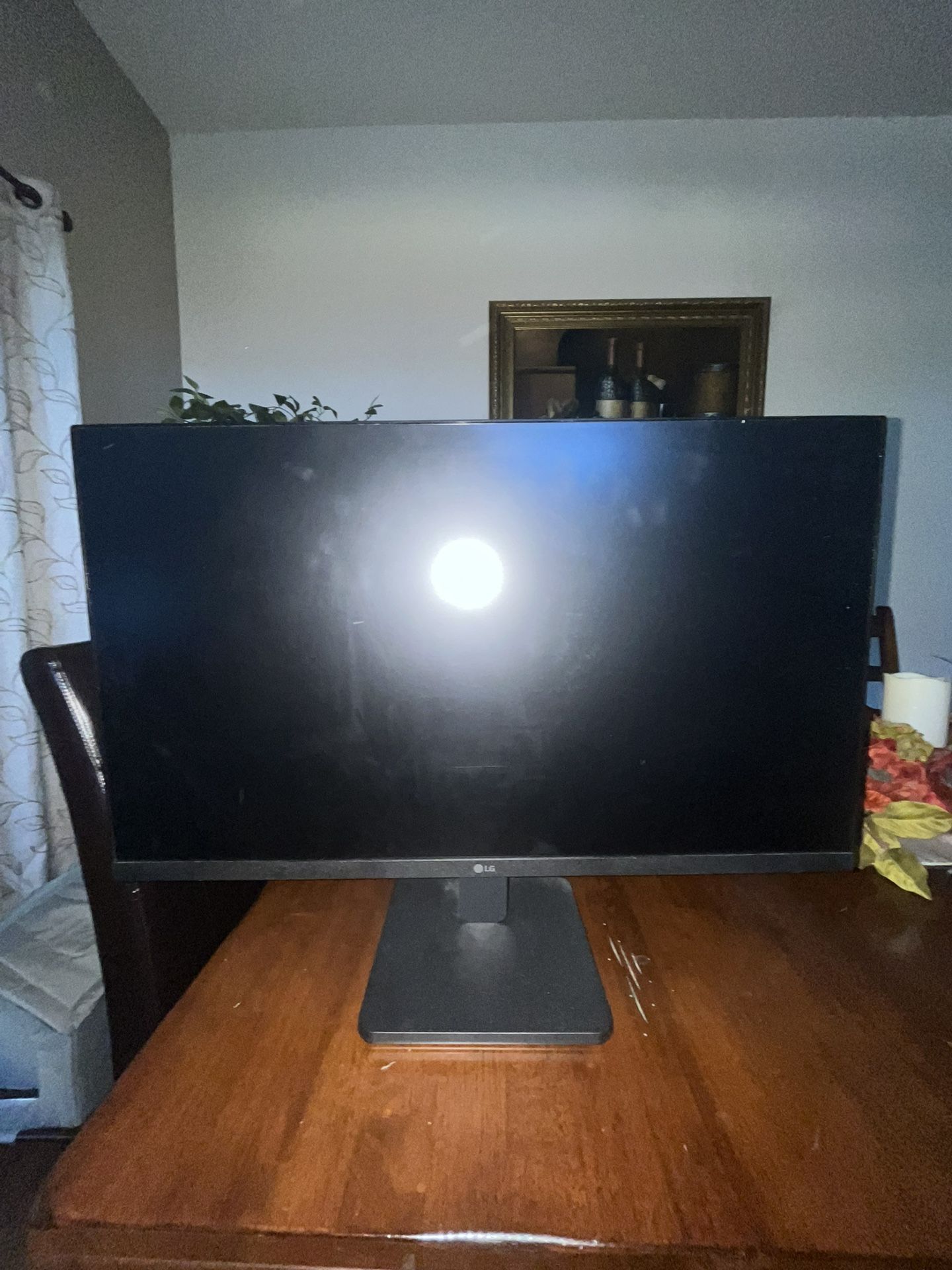 27” LG Monitor