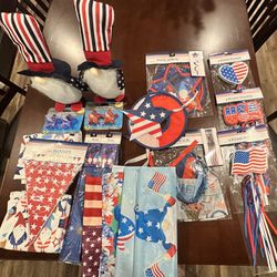35 Pieces Of July 4th Decor