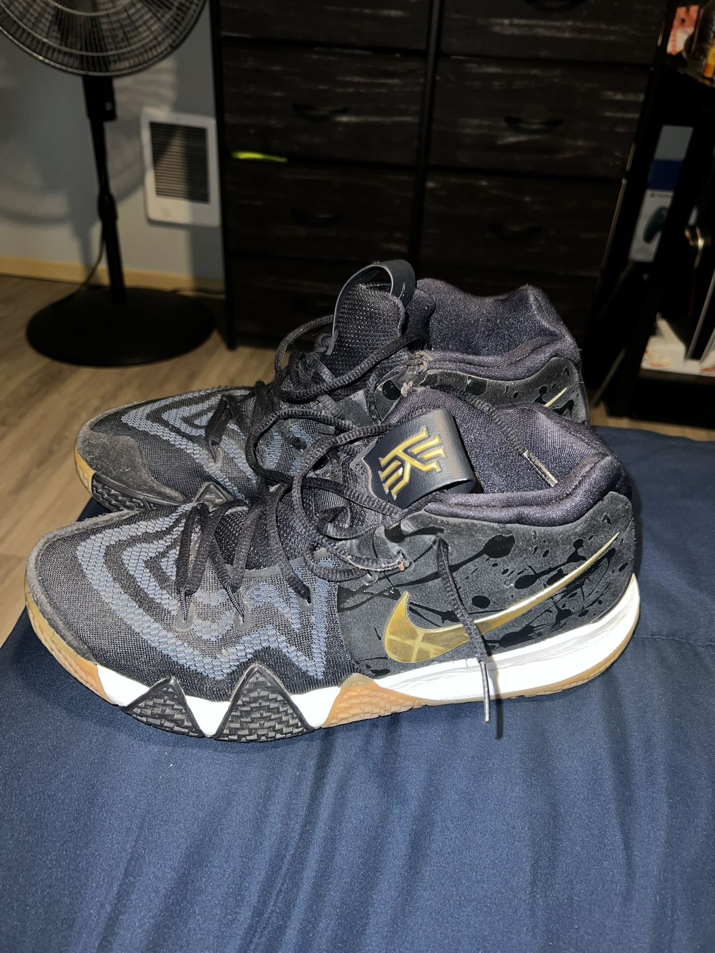 Nike Kyrie 4s Pitch Blue