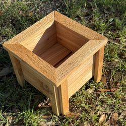 Mini Cedar Planter Box