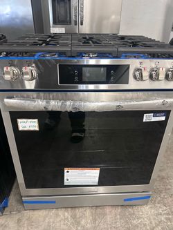 Frigidaire 30” Electric Freestanding Range – New