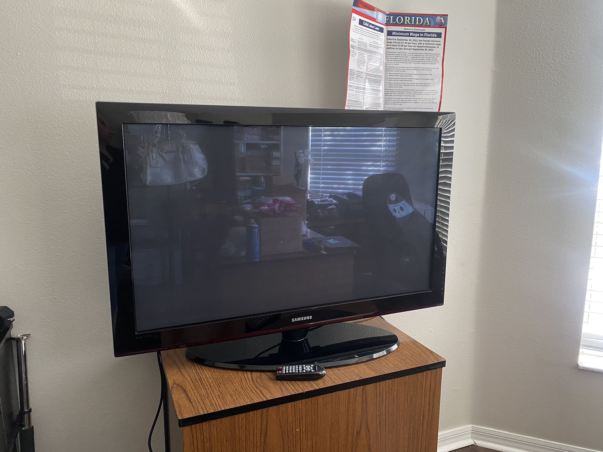 SAMSUNG 42” PLASMA TV
