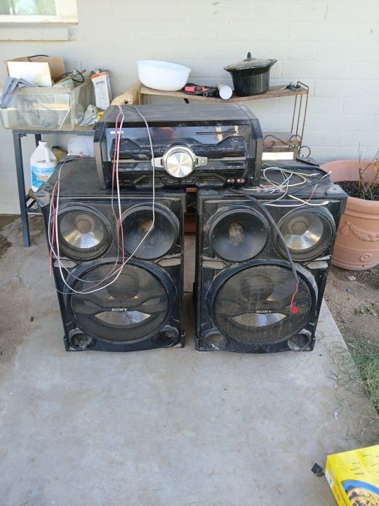 Stereo With Speakers Sony
