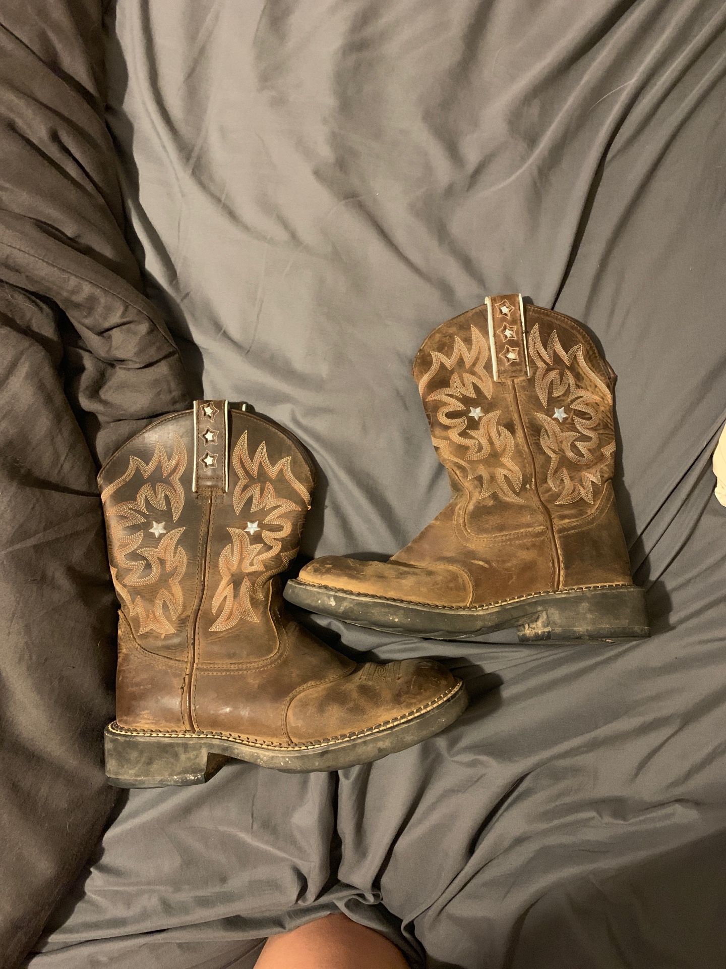 Ariat fatbaby cowboy boots